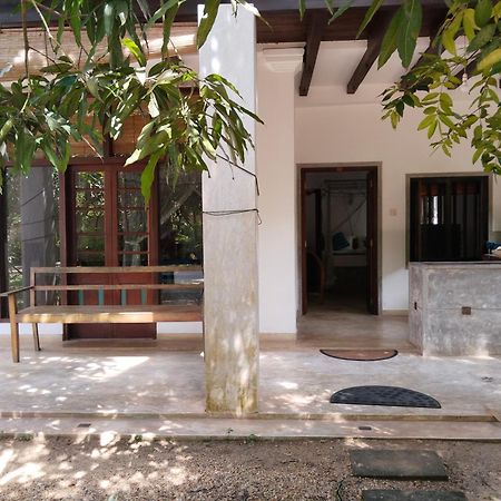 Hotel Silva Rest à Unawatuna Extérieur photo