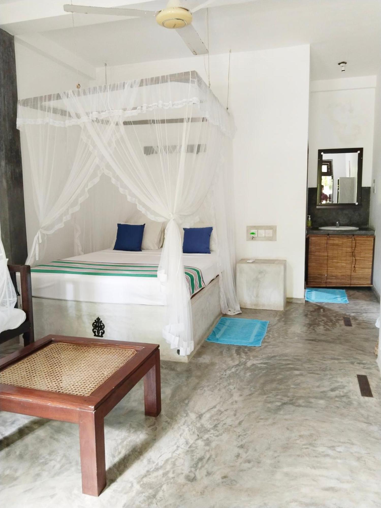 Hotel Silva Rest à Unawatuna Extérieur photo