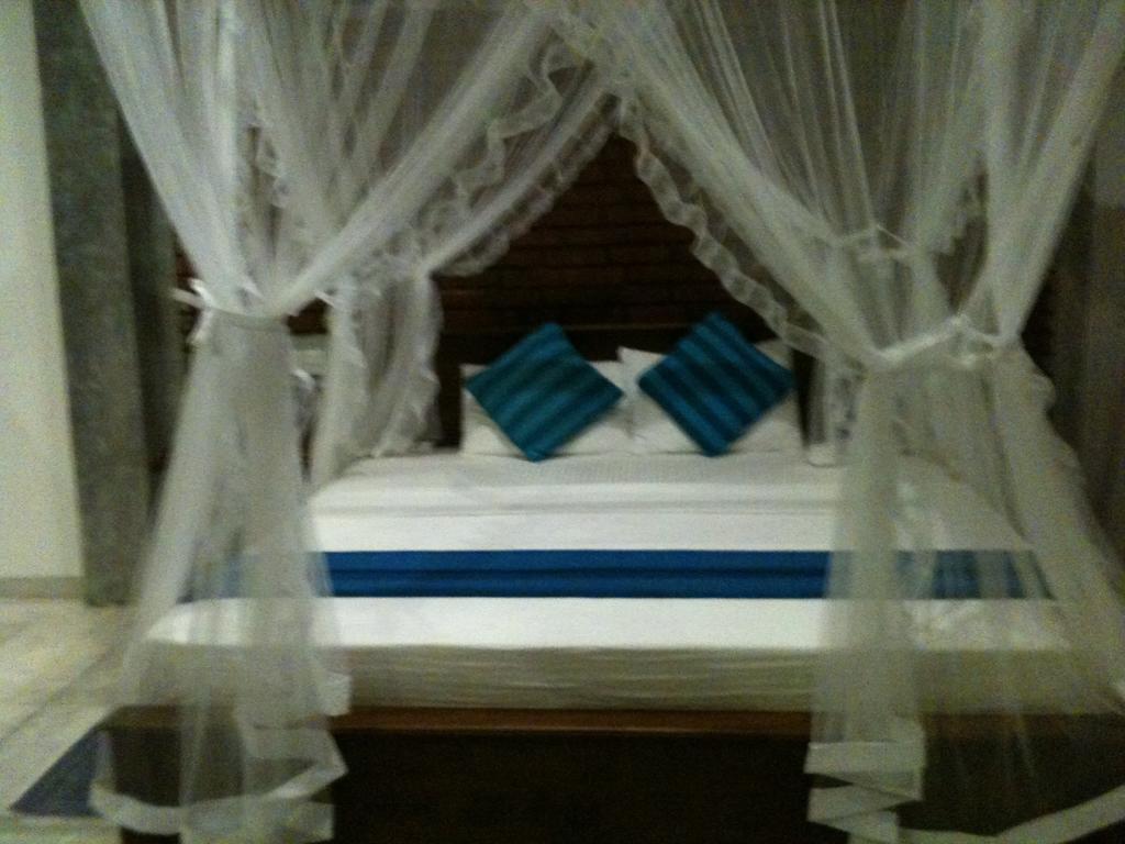 Hotel Silva Rest à Unawatuna Extérieur photo