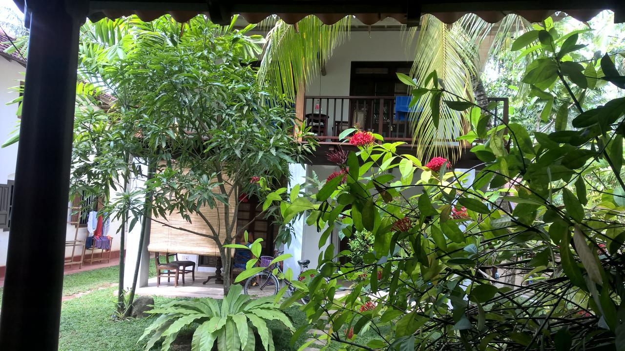 Hotel Silva Rest à Unawatuna Extérieur photo